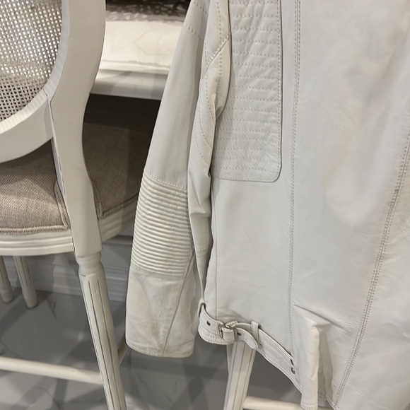 Danier leather jacket - Picture 8 of 11